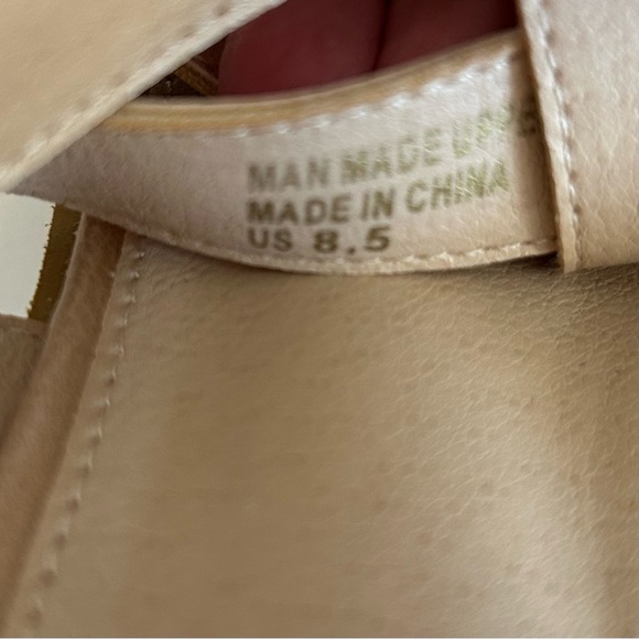 Oasis Society Women’s Platform Gladiator Sandal in Light Tan/White, Size 8.5 - Picture 2 of 9